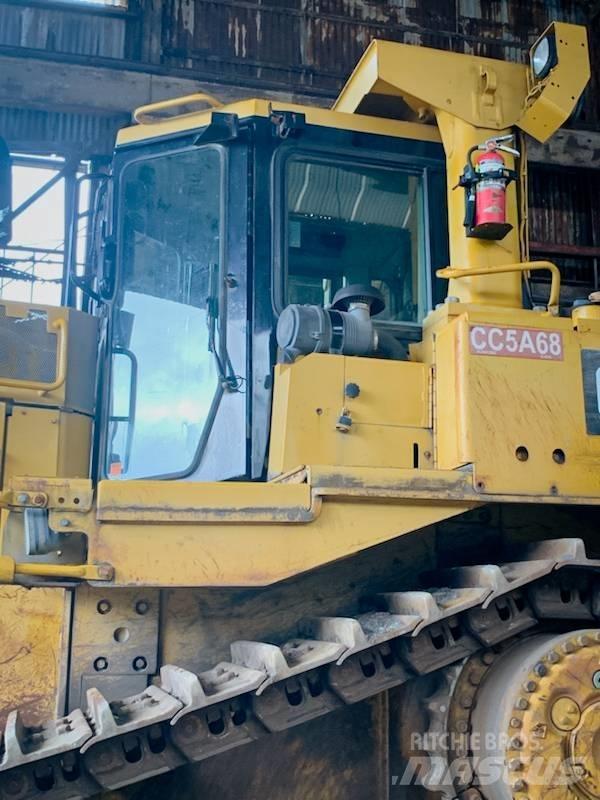 CAT D 9 T Buldožeri gusjeničari