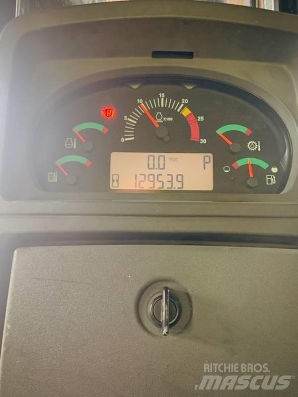 CAT D 9 T Buldožeri gusjeničari