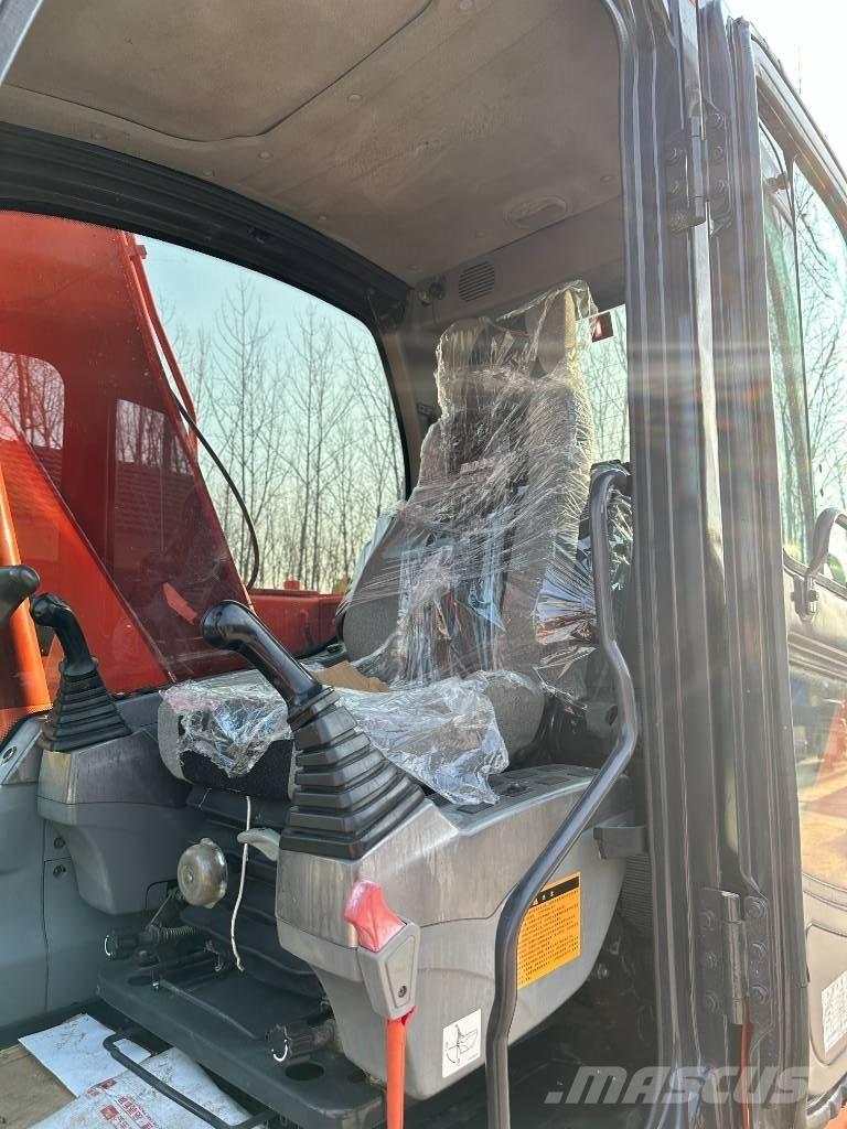 Doosan DX140 Bageri gusjeničari