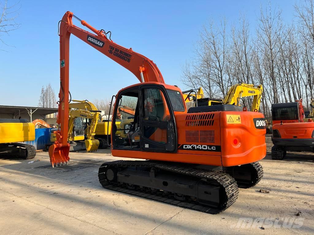 Doosan DX140 Bageri gusjeničari