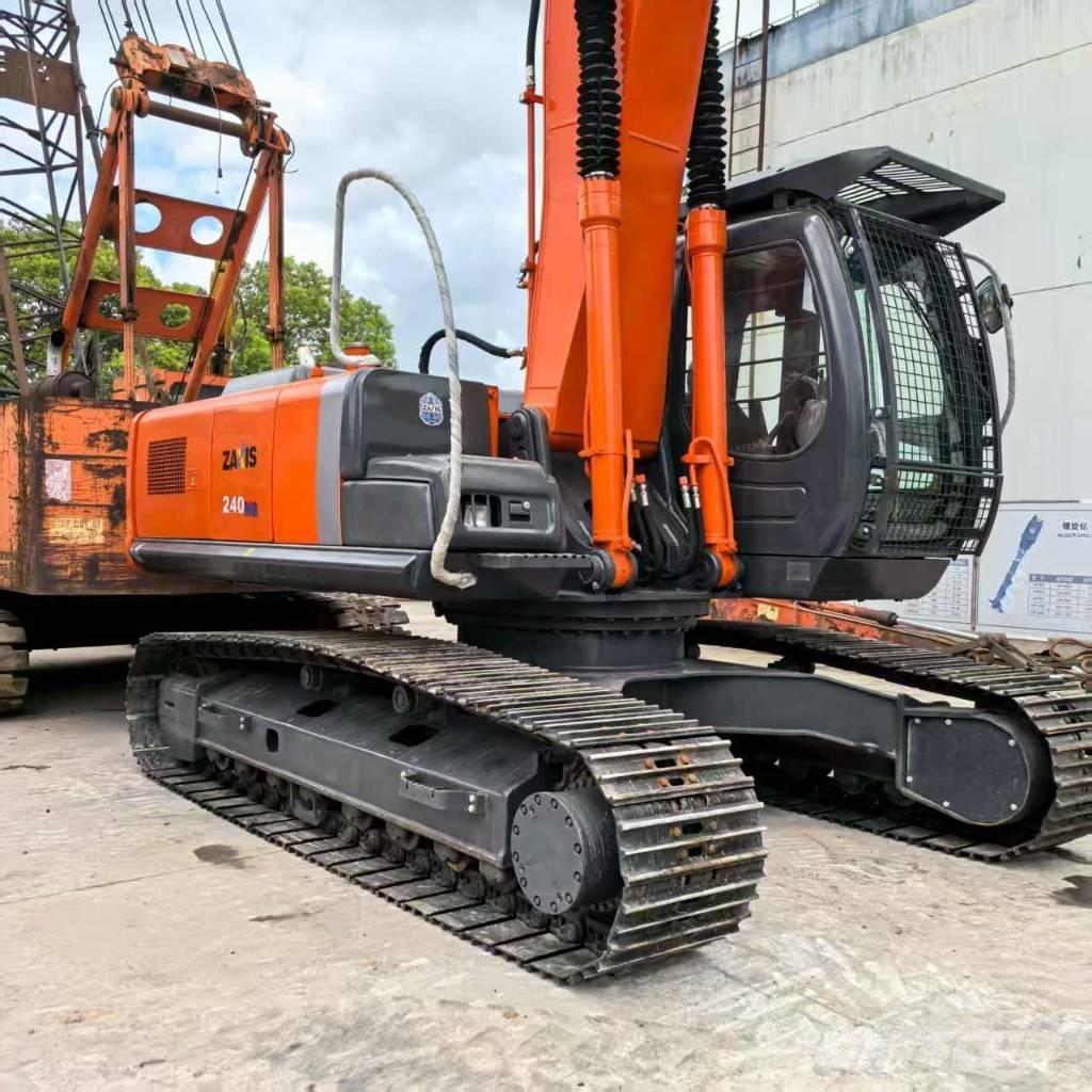 Hitachi ZX 240-3 Bageri gusjeničari