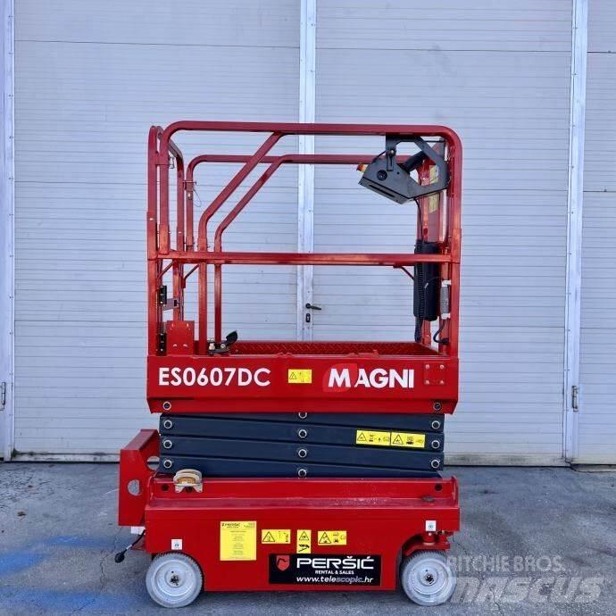 Magni 0607 Škaraste platforme