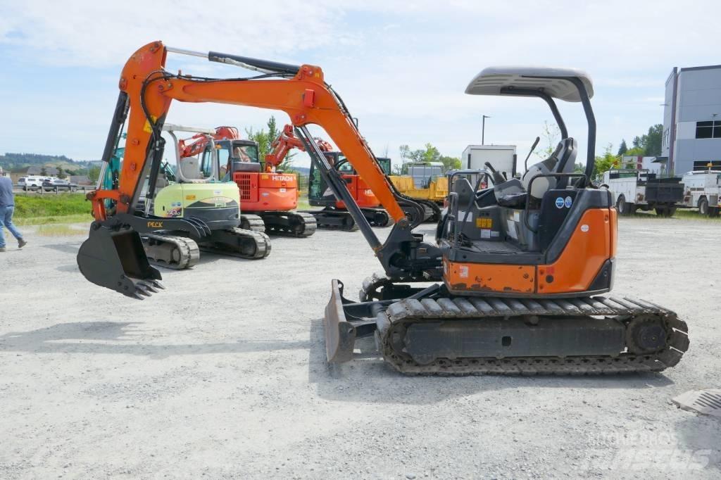 Hitachi ZX40U-3 Mini bageri <7t