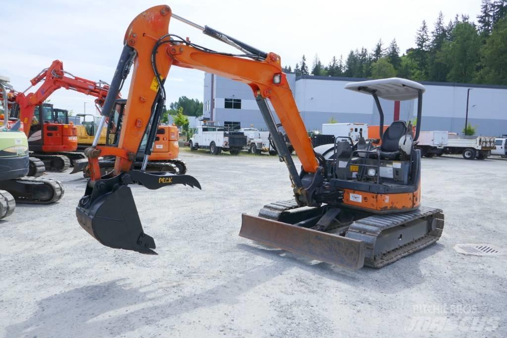Hitachi ZX40U-3 Mini bageri <7t