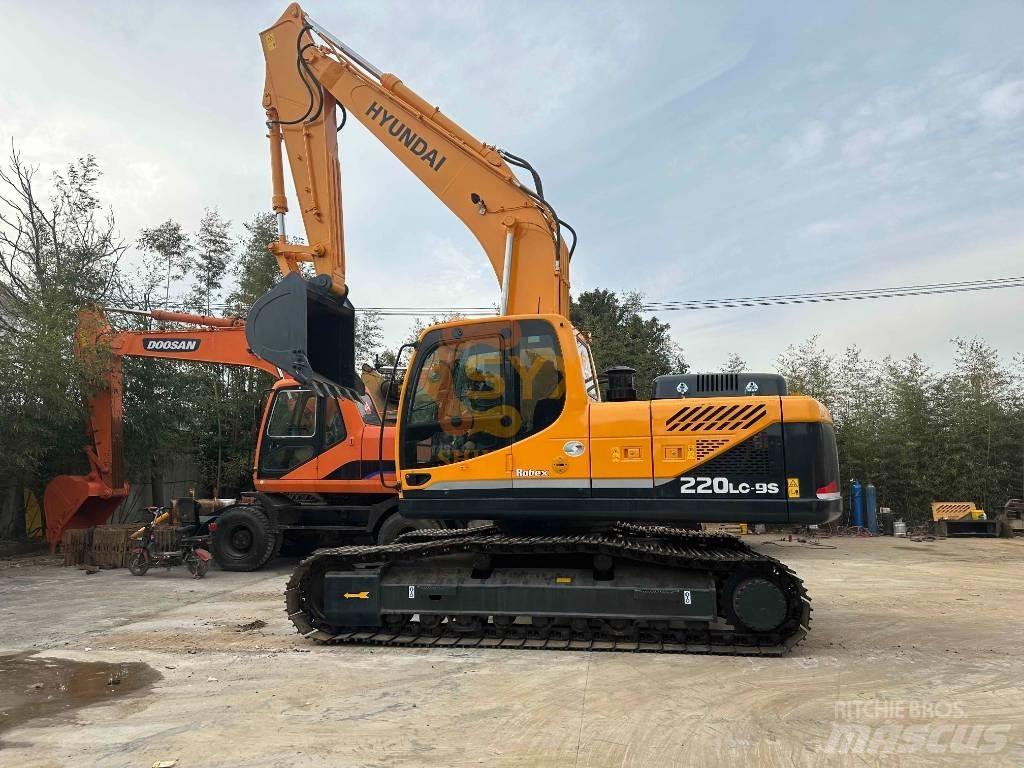 Hyundai R220 Bageri gusjeničari