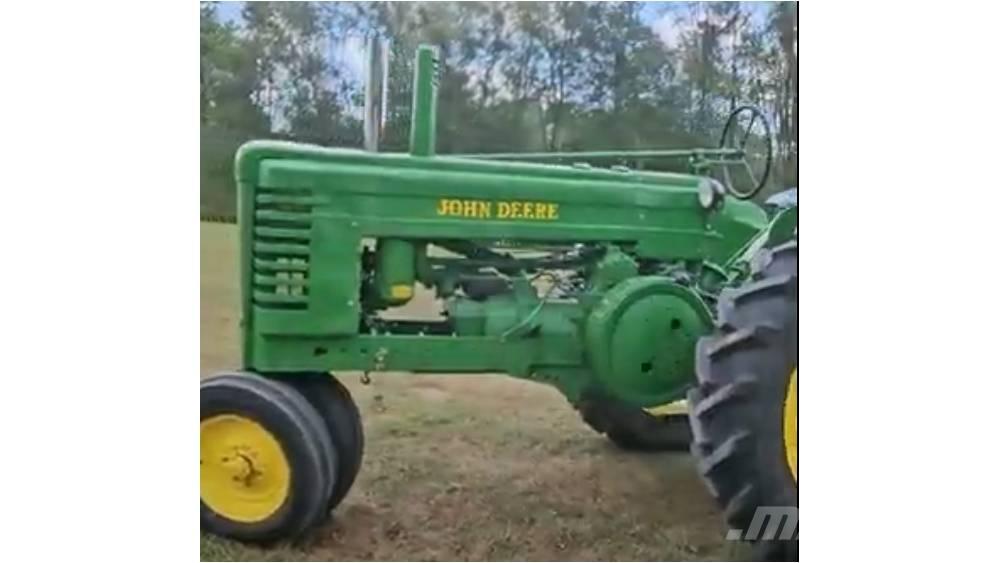 John Deere A Traktori