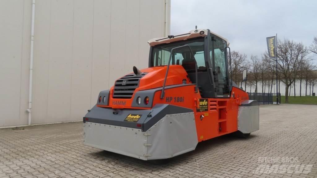 Hamm HP180i Gumeni valjci na kotačima