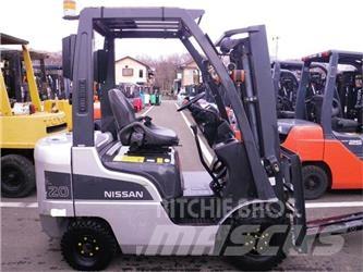 Nissan NP1F1M20J Plinski viličari