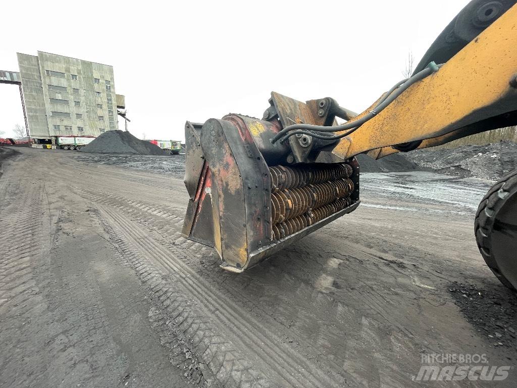 Liebherr L 580 Utovarivači na kotačima