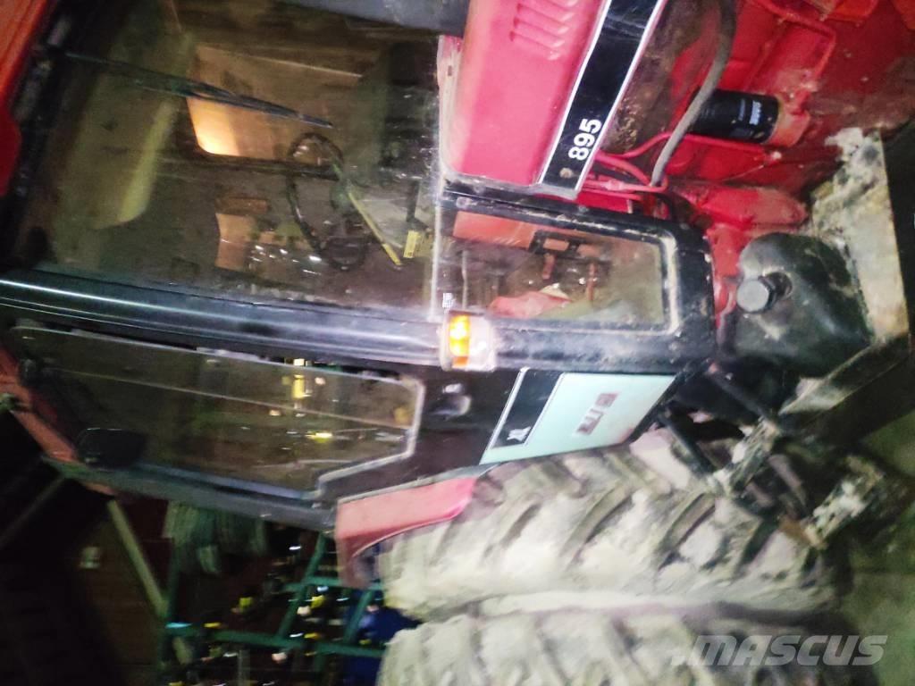 Case IH 895 AXL Traktori