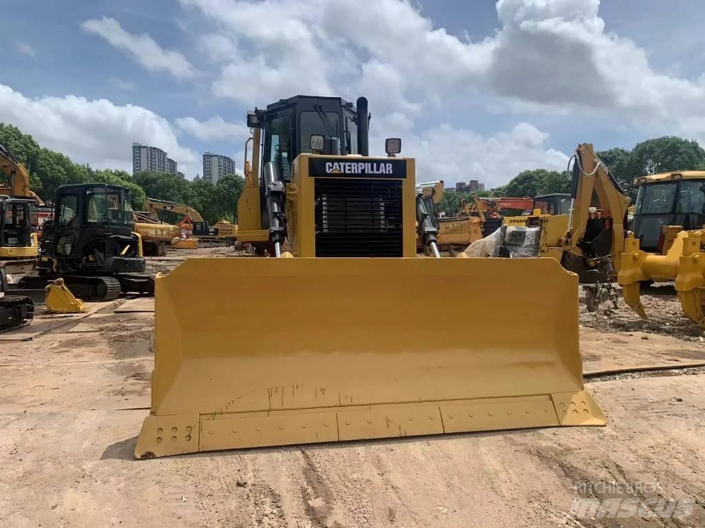 CAT D 6 G Buldožeri gusjeničari