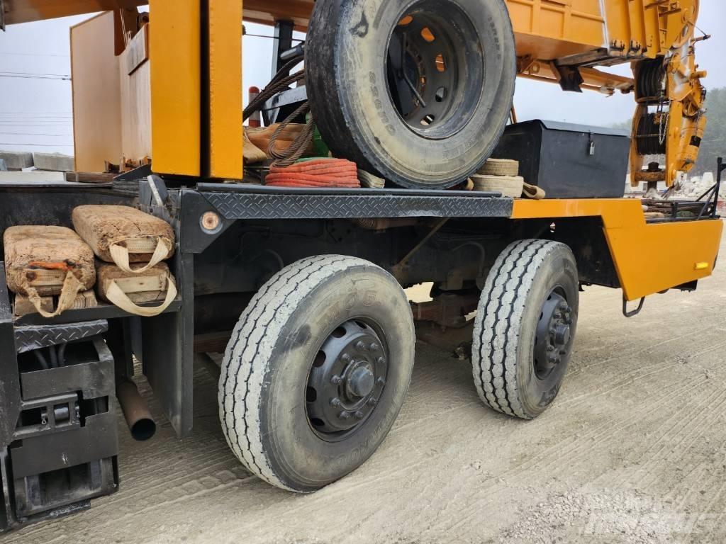 Hyundai HC 50 Rabljene dizalice za težak teren