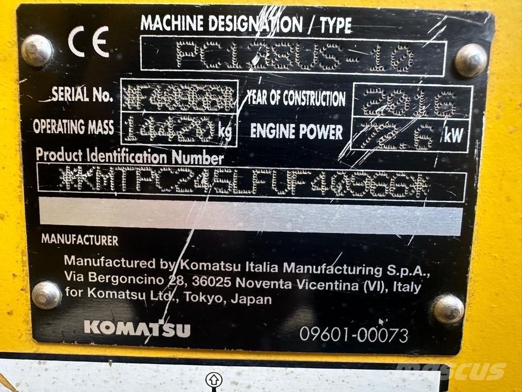 Komatsu PC 138 US-10 Bageri gusjeničari