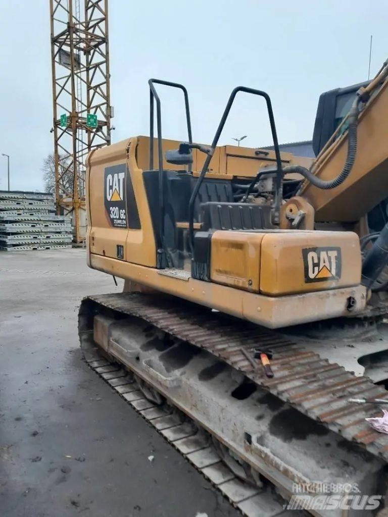 CAT 320 Bageri gusjeničari