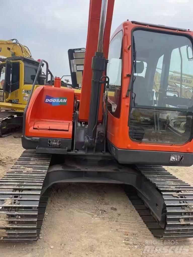 Doosan DX 80 Midi bageri 7t – 12t