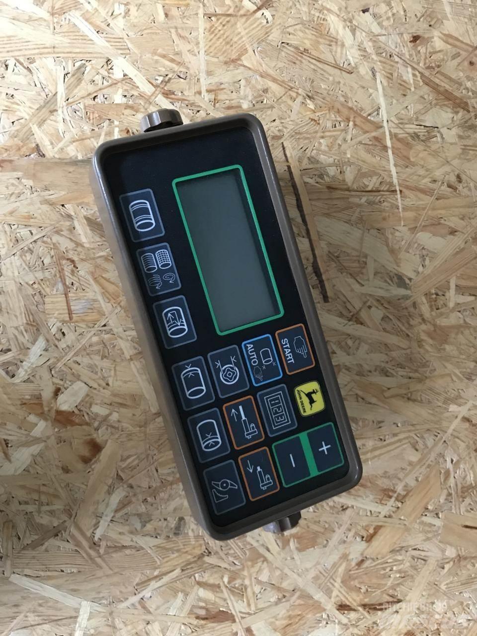 John Deere 590 Balirke za kockaste bale