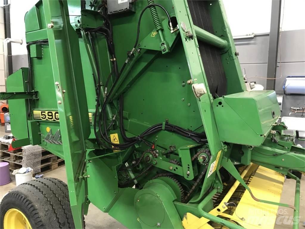 John Deere 590 Balirke za kockaste bale