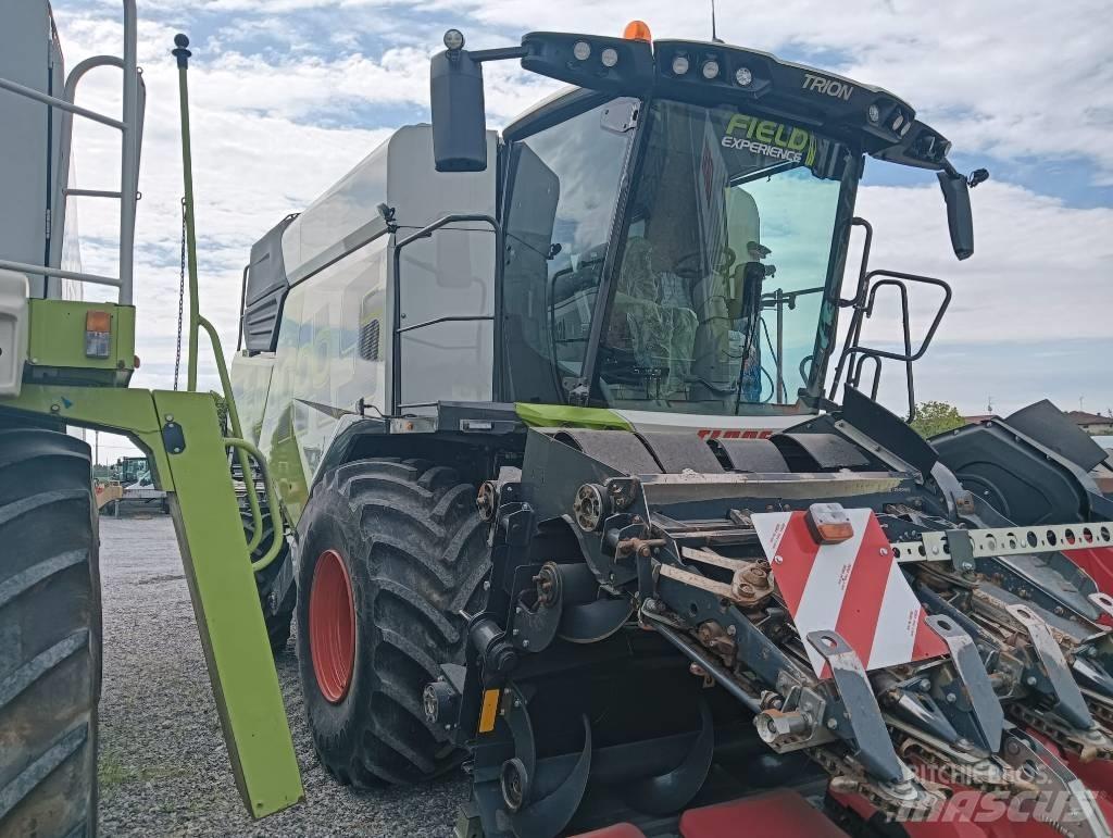 CLAAS TRION 750 Kombajni