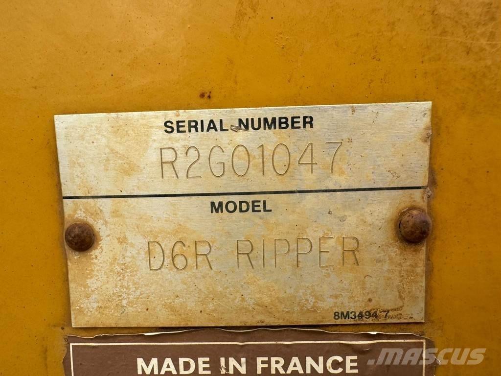 CAT D6R Ripper Ostale komponente