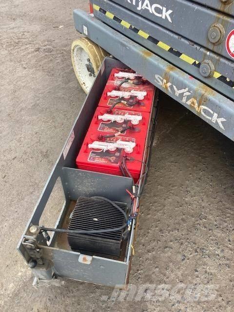 SkyJack SJ III 3226 Škaraste platforme