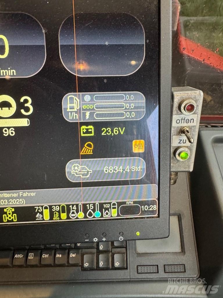 Komatsu 875 Forvarderi