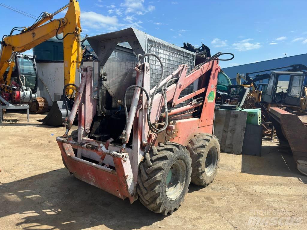 Unirak 600 Skid steer mini utovarivači