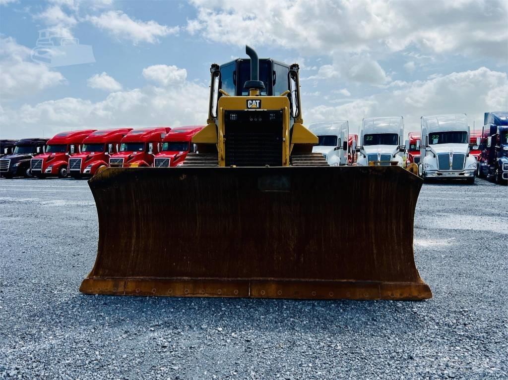 CAT D 6 N XL Buldožeri gusjeničari