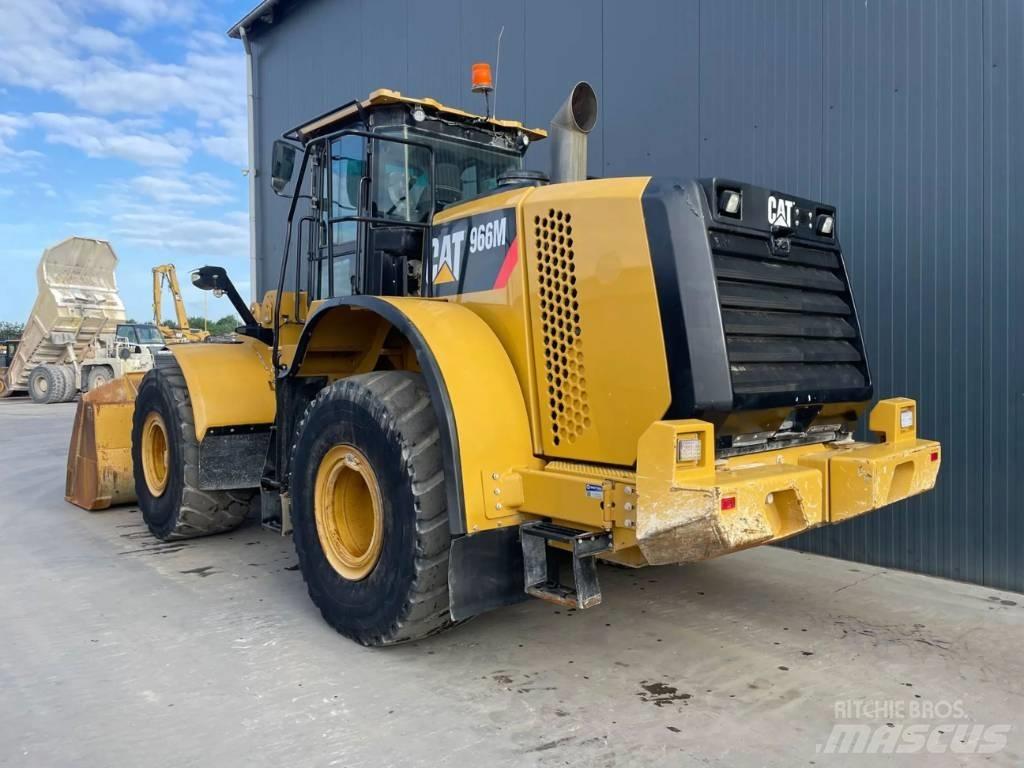 CAT 966M Utovarivači na kotačima