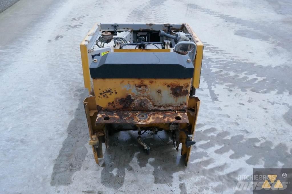 CAT 220-2800 Kabine i unutrašnjost