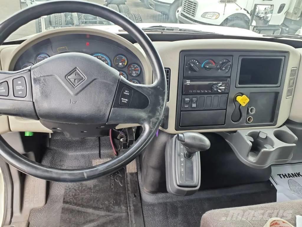 International 4300 Kamioni za prijevoz pića