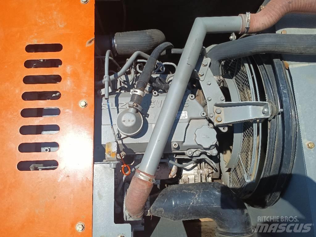 Hitachi ZX 210 Bageri za manipuliranje materijalom / otpadom