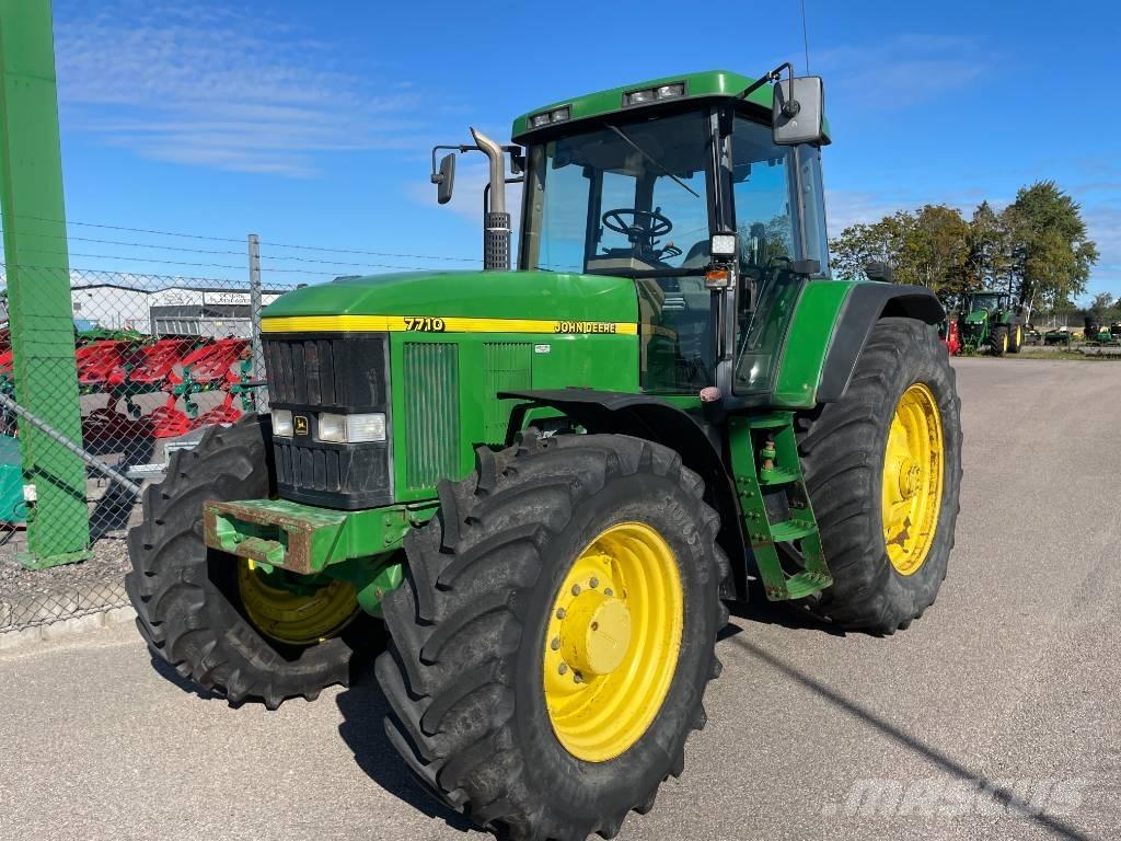 John Deere 7710 Traktori