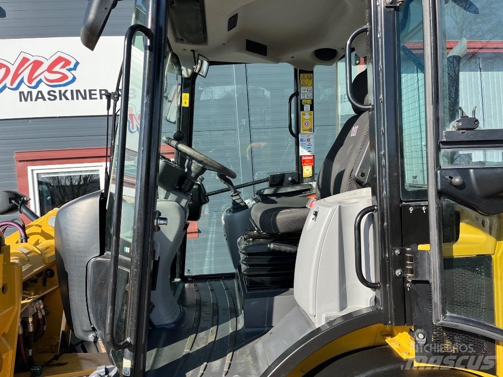 CAT 908M-22 1670Tim Utovarivači na kotačima