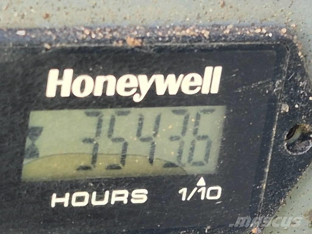 Takeuchi TB 250 Bageri gusjeničari