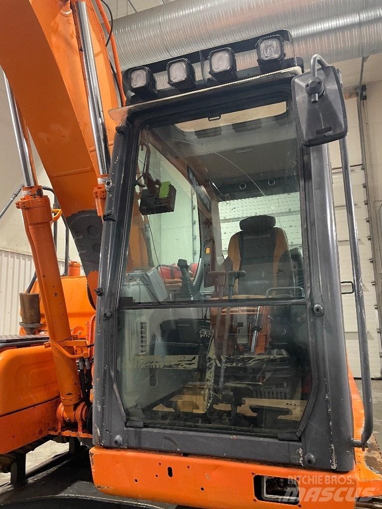 Doosan DX 160 Bageri gusjeničari