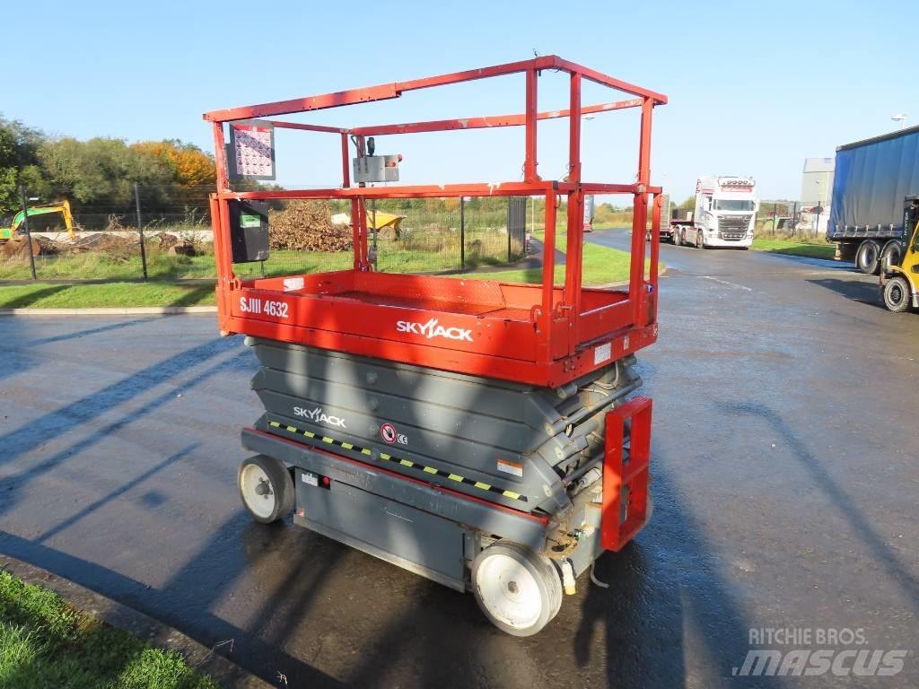 SkyJack SJ III 4632 Škaraste platforme