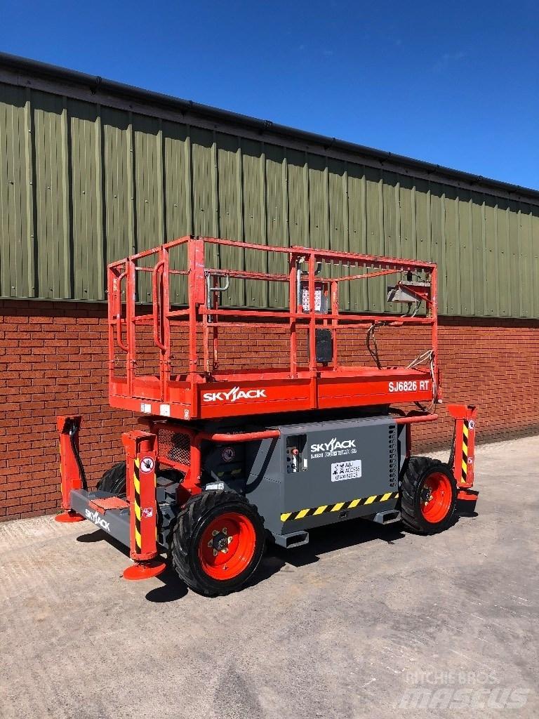 SkyJack SJ 6826 RT Škaraste platforme