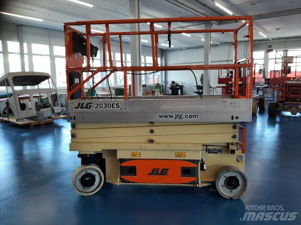 JLG 2030 ES Škaraste platforme
