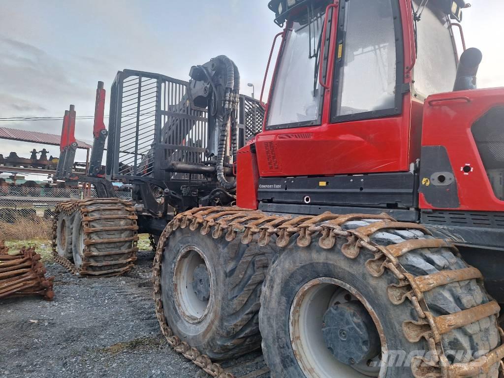 Komatsu 895 Forvarderi