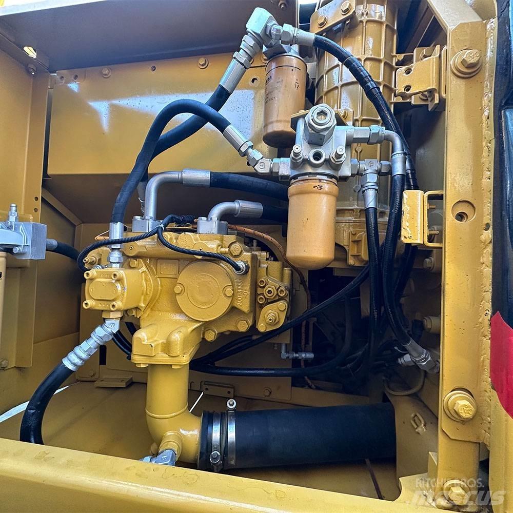 CAT 323 D Bageri gusjeničari