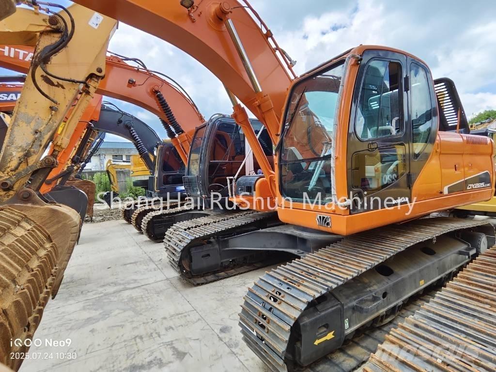 Doosan 225-7 Bageri gusjeničari