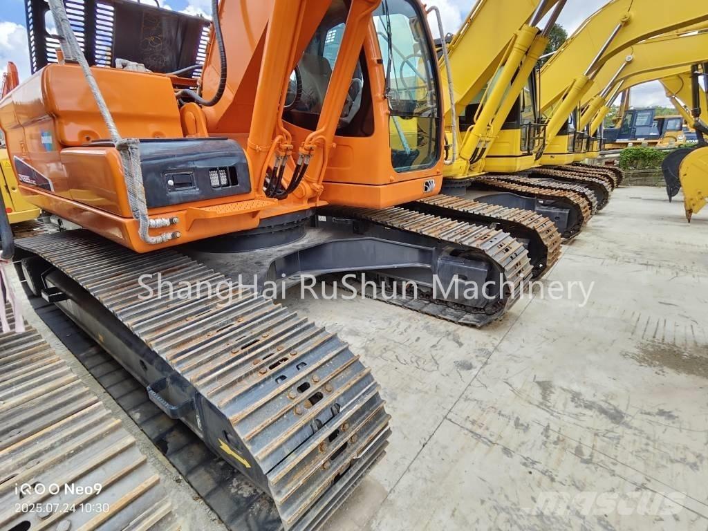 Doosan 225-7 Bageri gusjeničari