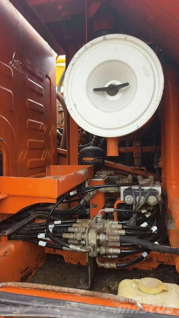 Doosan DH 225 LC-7 Bageri gusjeničari