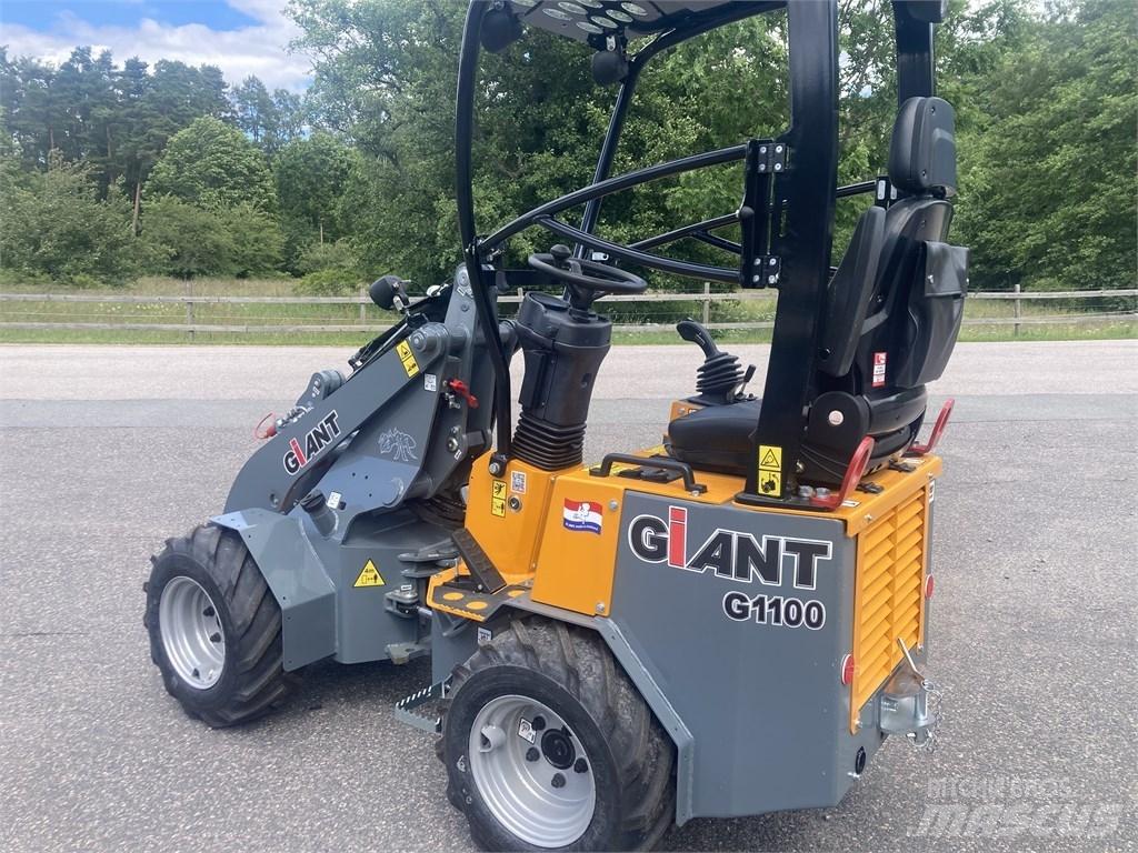 GiANT G1100 Višenamjenski utovarivači