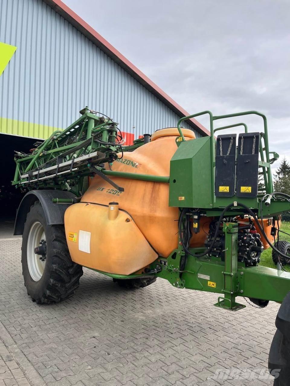 Amazone UX 4200 Vučene prskalice