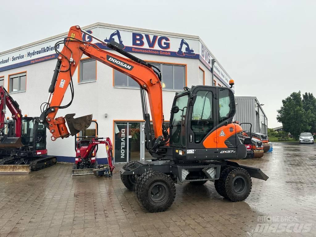 Doosan DX 57 W-5 Bageri na kotačima