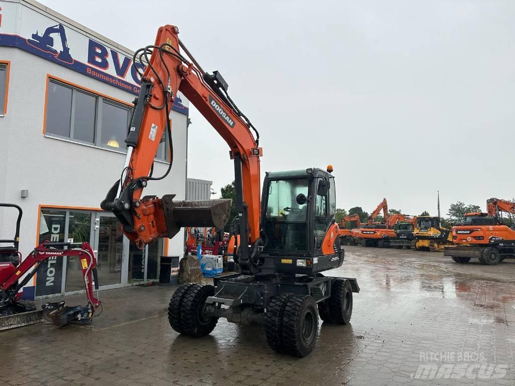 Doosan DX 57 W-5 Bageri na kotačima
