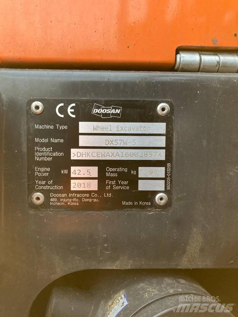 Doosan DX 57 W-5 Bageri na kotačima