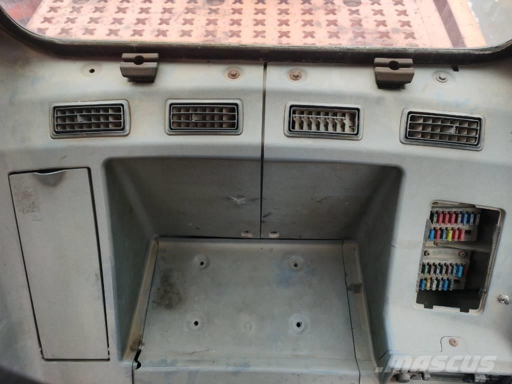Doosan DX 300 LC--9C Bageri gusjeničari