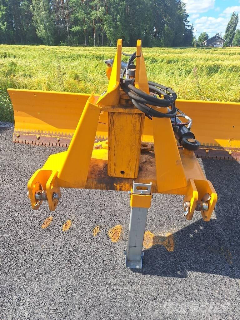 VM W 350 SR Plugovi za putove